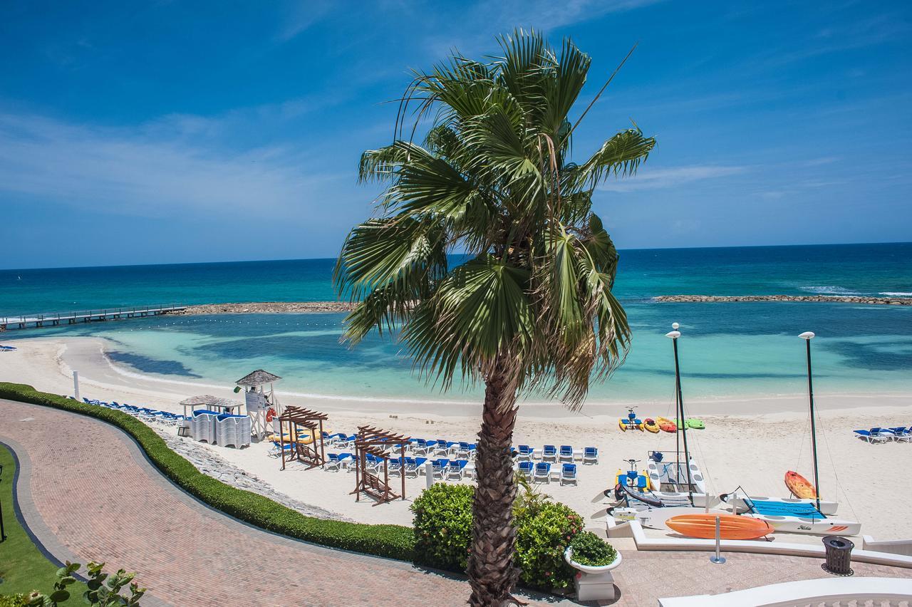 Palmyra Luxury Beach Condos Montego Bay Exterior photo