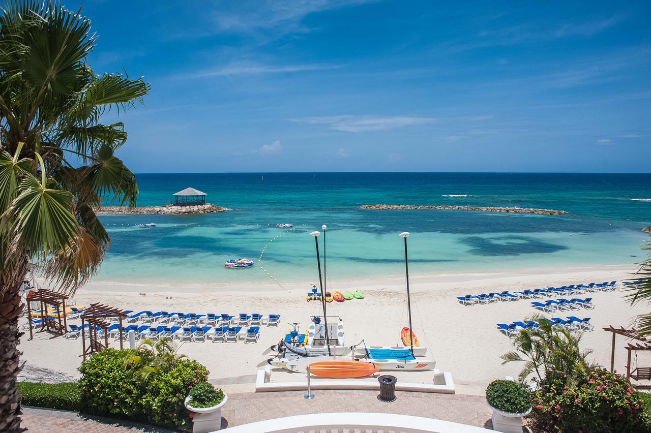 Palmyra Luxury Beach Condos Montego Bay Exterior photo